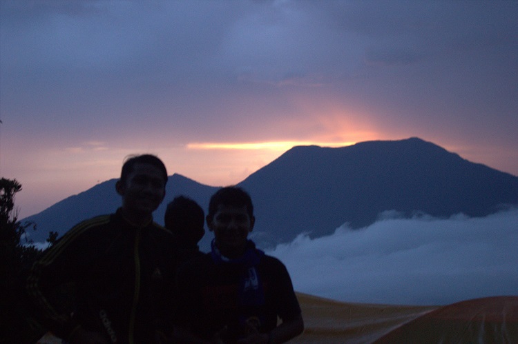 Sunset Gunung Marapi Sumatra Barat